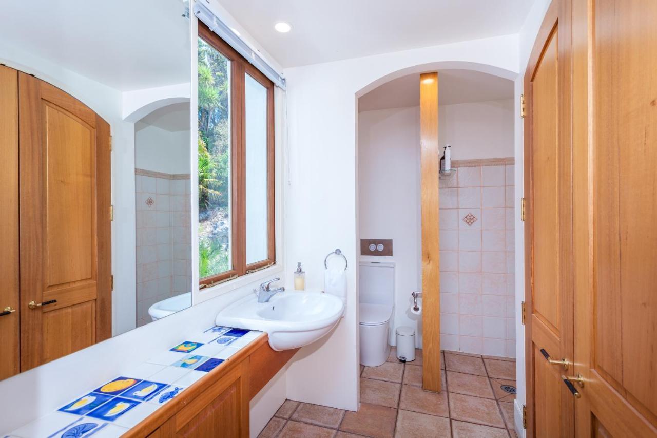 Naxos - Med Style Castle, Ocean Views From Every Room! Bowentown Exterior foto
